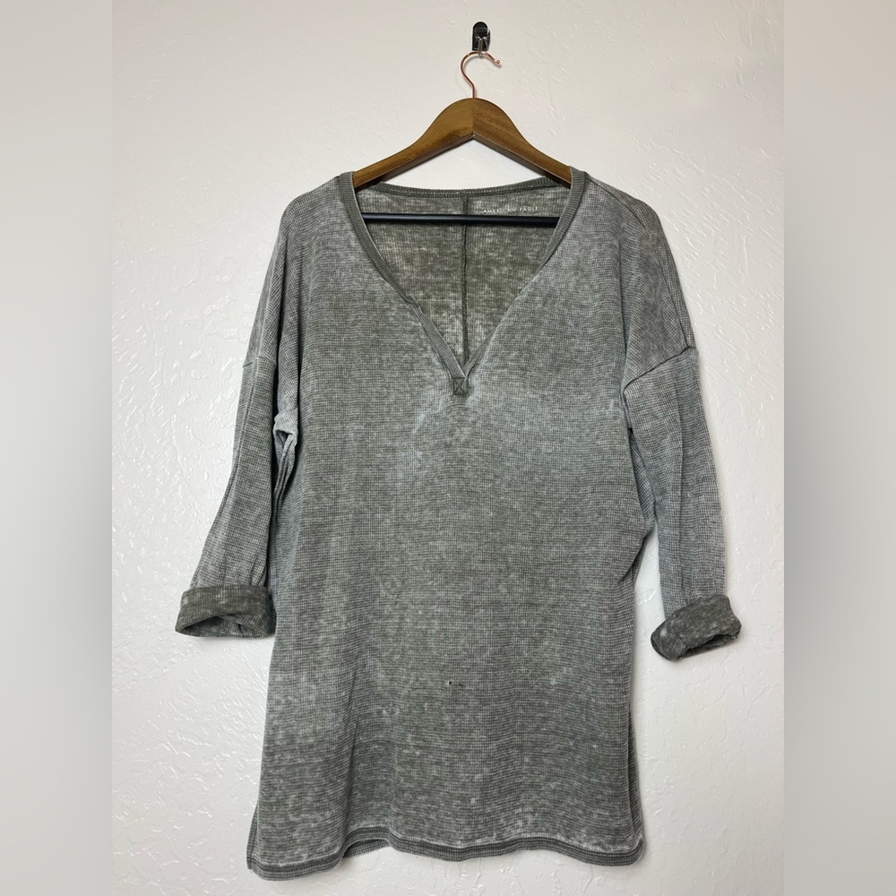 American Eagle Soft long sleeved shirt